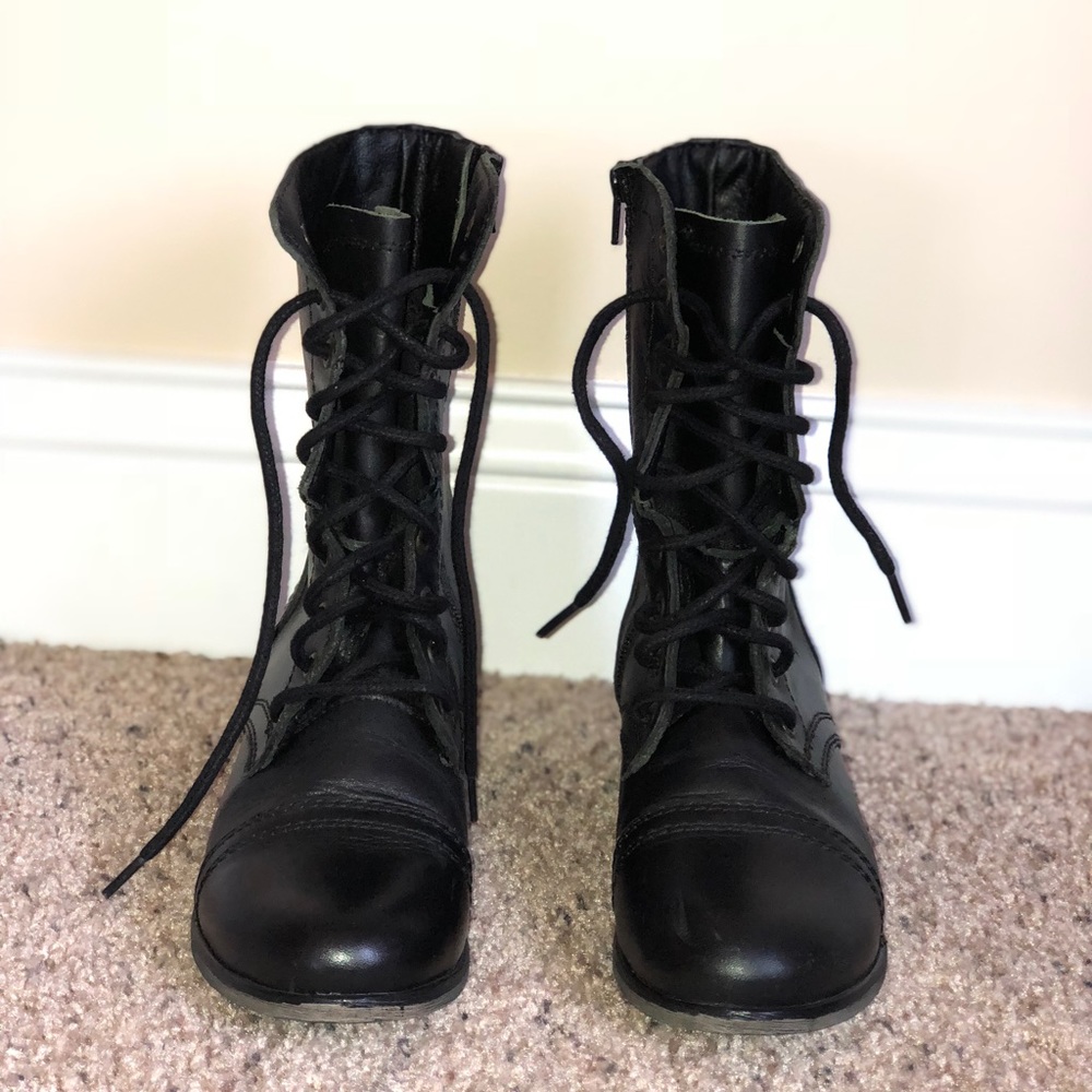 Steve Madden, black leather, combat boots!